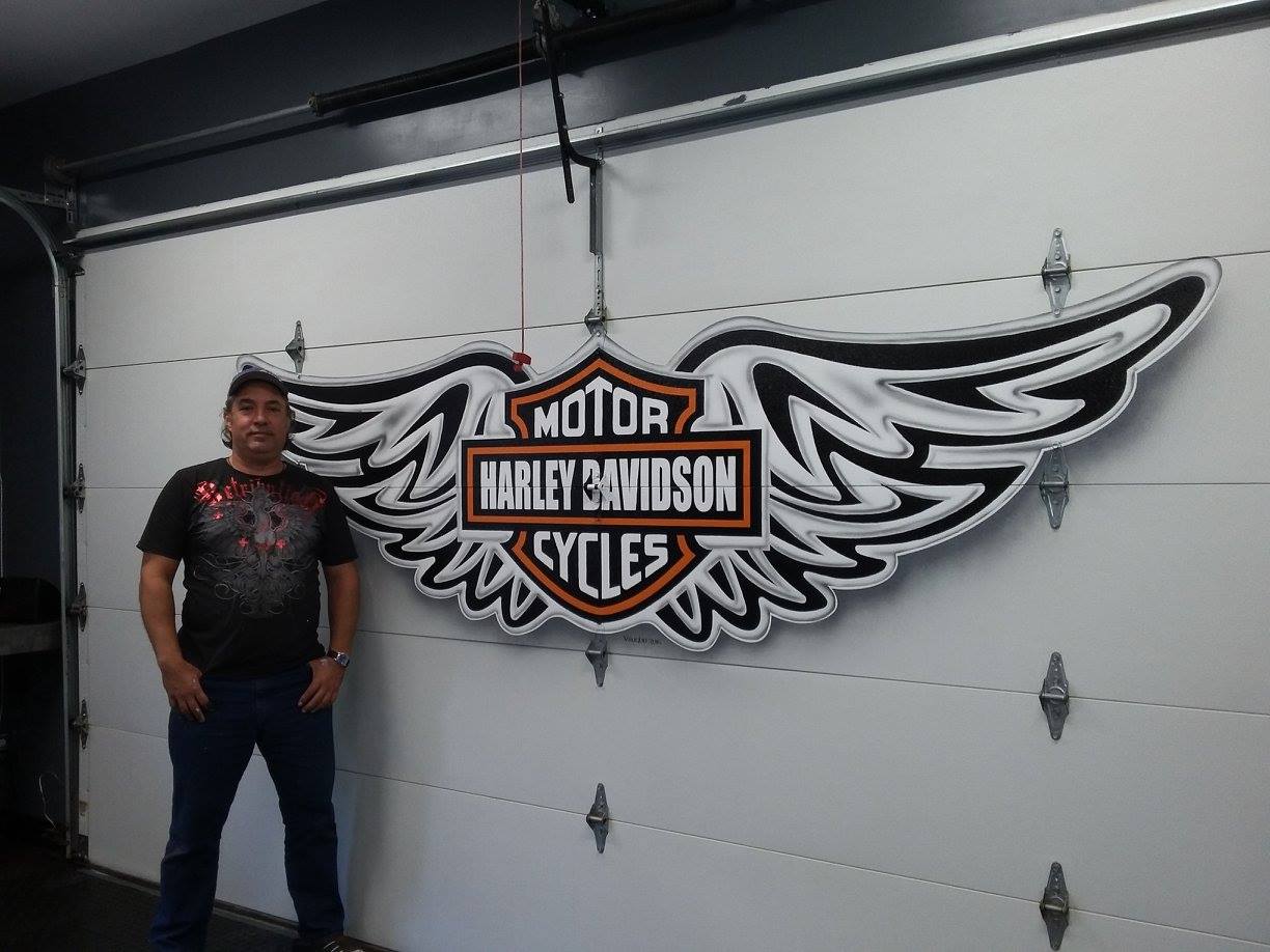 Vaughn Warren Harley Davidson Logo
