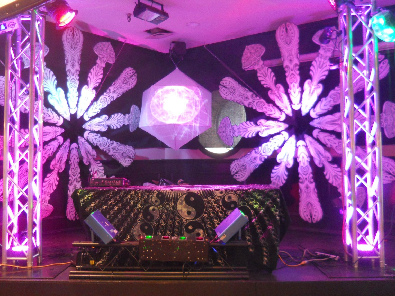 Vaughn Warren Lucid production