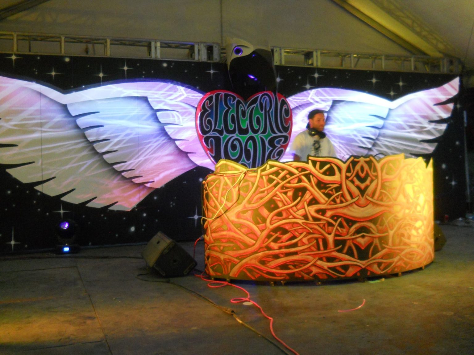 Vaughn Warren The Nest